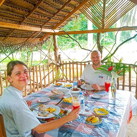 Gimhana Homestay 锡吉里亚 外观 照片