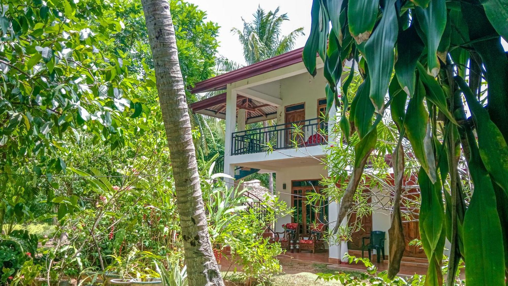 Gimhana Homestay 锡吉里亚 外观 照片