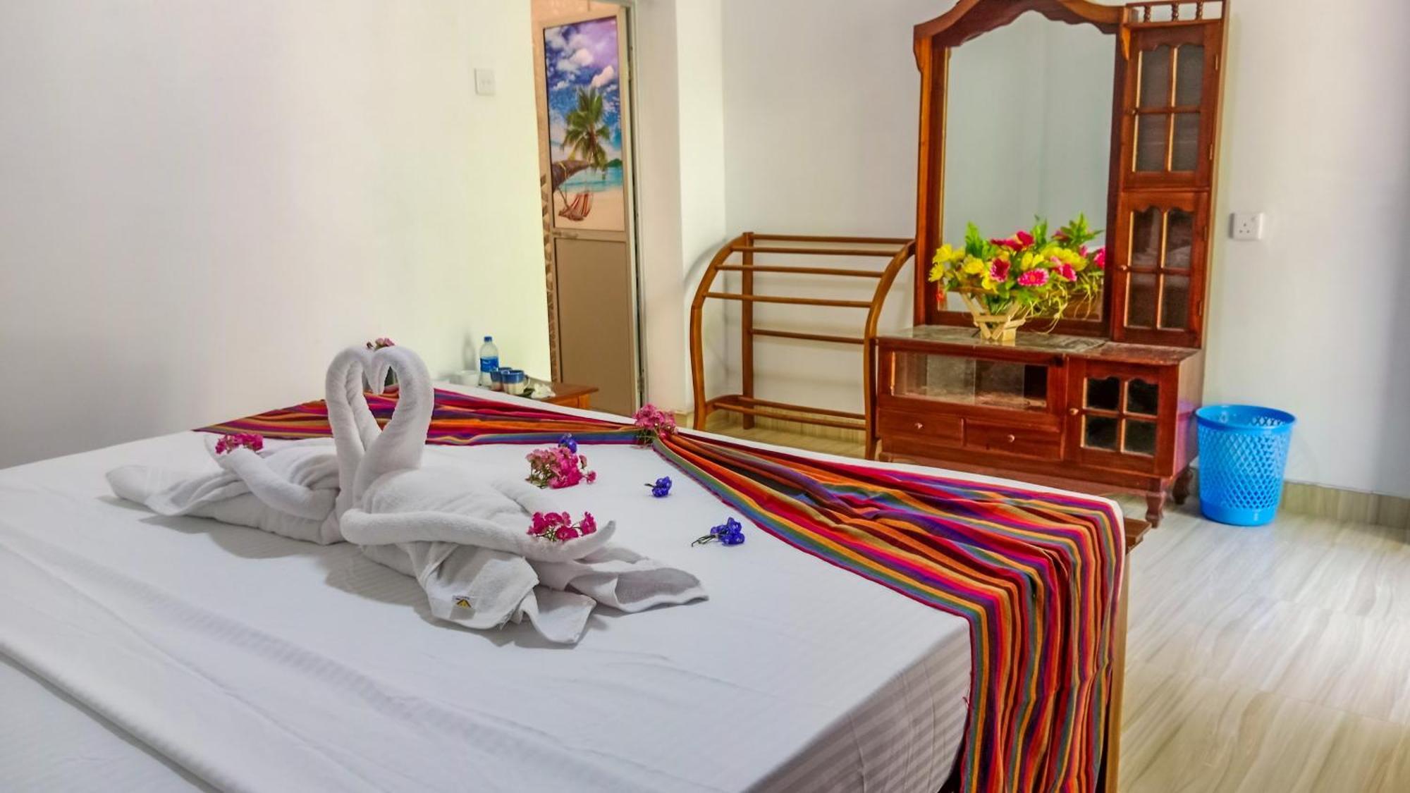 Gimhana Homestay 锡吉里亚 外观 照片