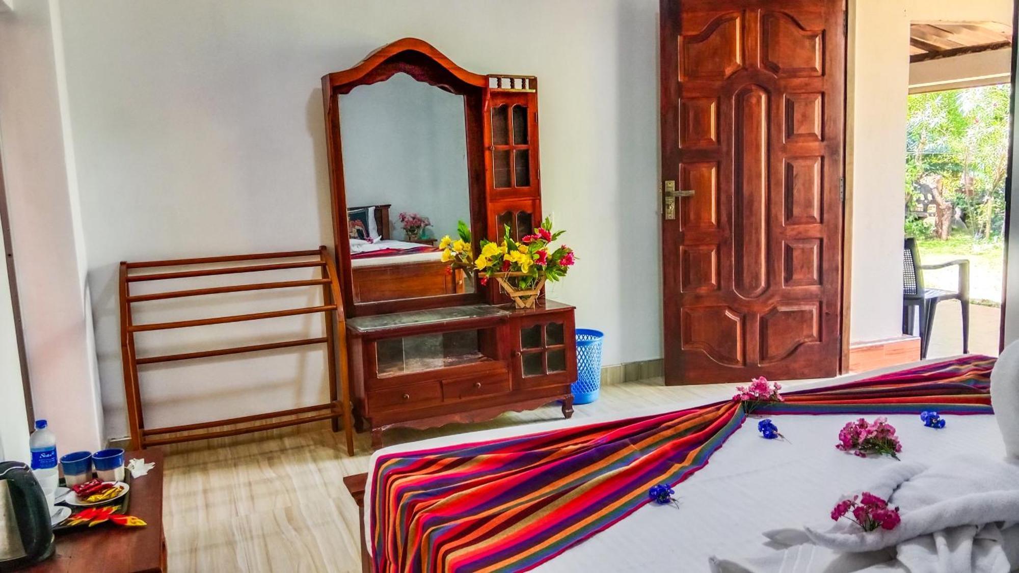 Gimhana Homestay 锡吉里亚 外观 照片