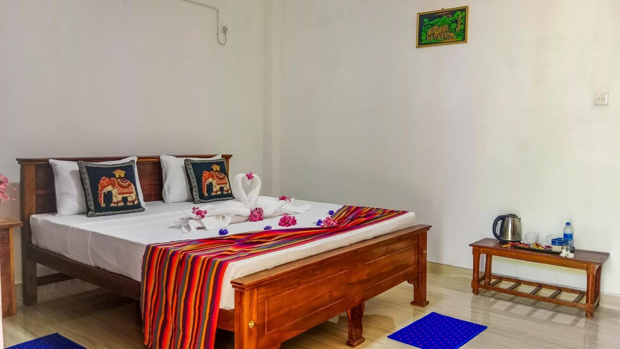 Gimhana Homestay 锡吉里亚 外观 照片
