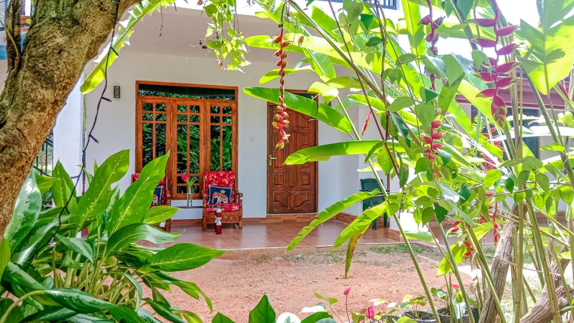 Gimhana Homestay 锡吉里亚 外观 照片