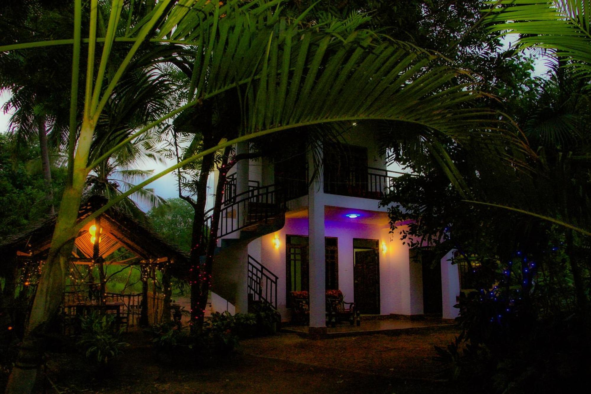 Gimhana Homestay 锡吉里亚 外观 照片
