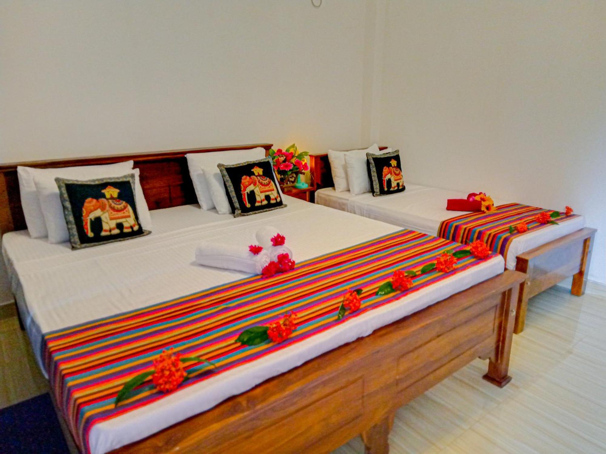 Gimhana Homestay 锡吉里亚 外观 照片