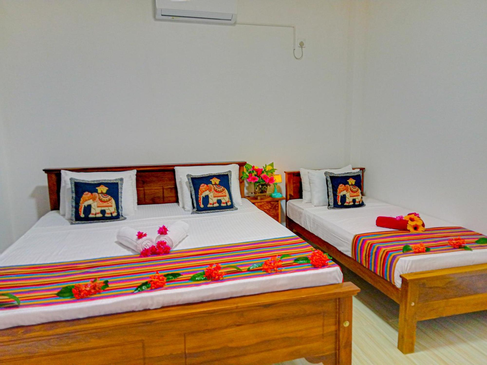 Gimhana Homestay 锡吉里亚 外观 照片